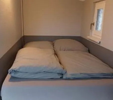 Ellie Mit Bootscharter Auf Der Mueritz Hohen Wangelin